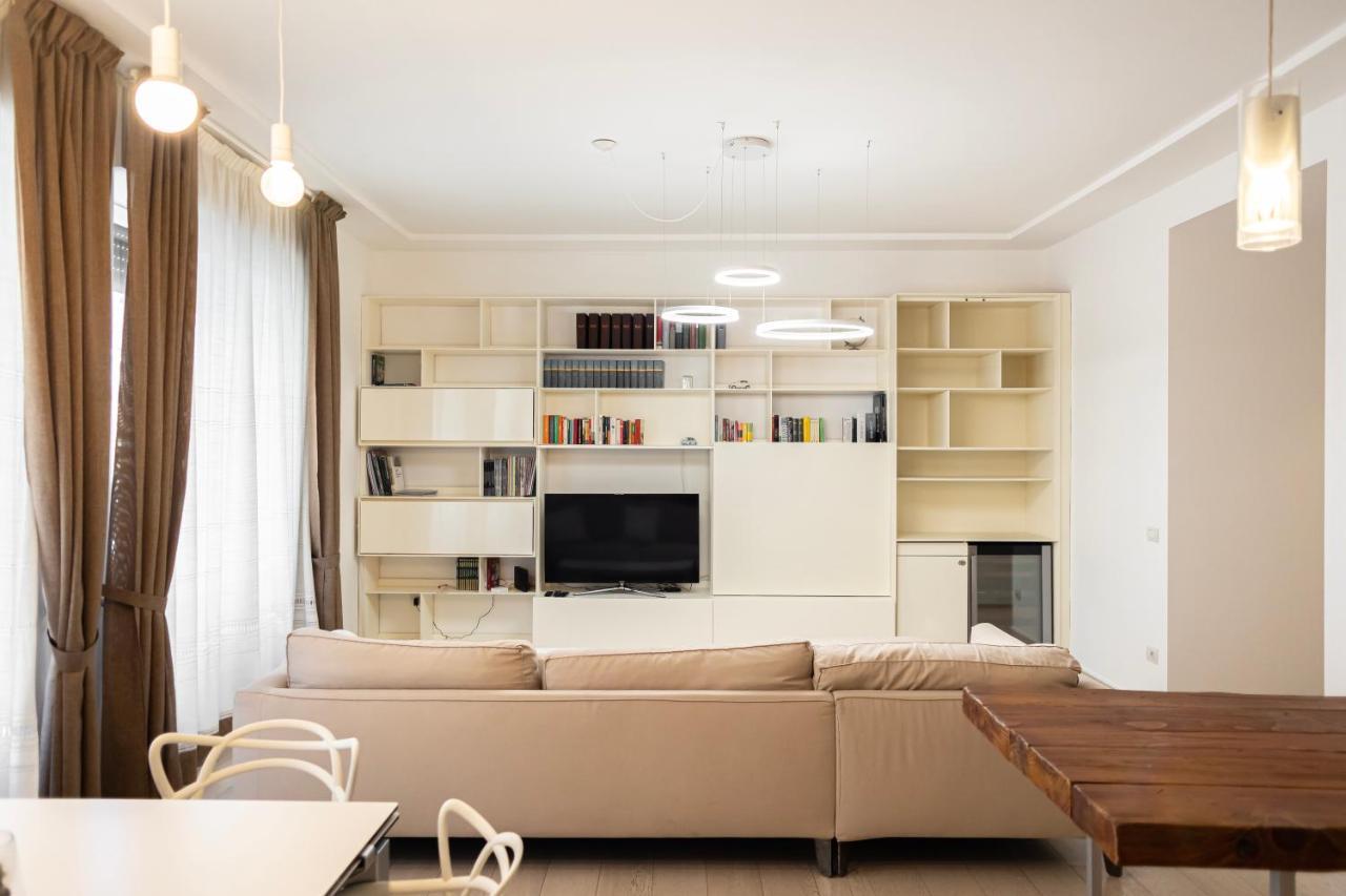 Elegante E Spazioso Quadrilocale In Porta Venezia 밀라노 외부 사진